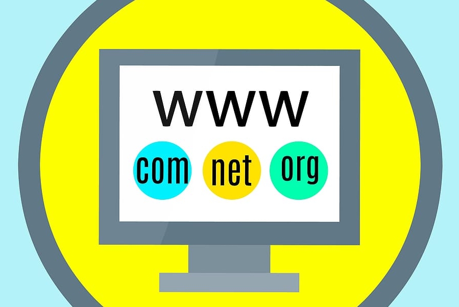 ��վ���蹫˾δ���ķ�չ��Ҫ�����������ƣ�ע���û�����Ͱ�ȫ��ͬʱ�ṩ��Ԫ�������Ի��ķ���